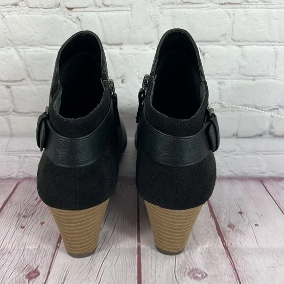 Dr. Scholl's Memory Foam Wedge Heel Karlie Booties Size 11 - Picture 3 of 8